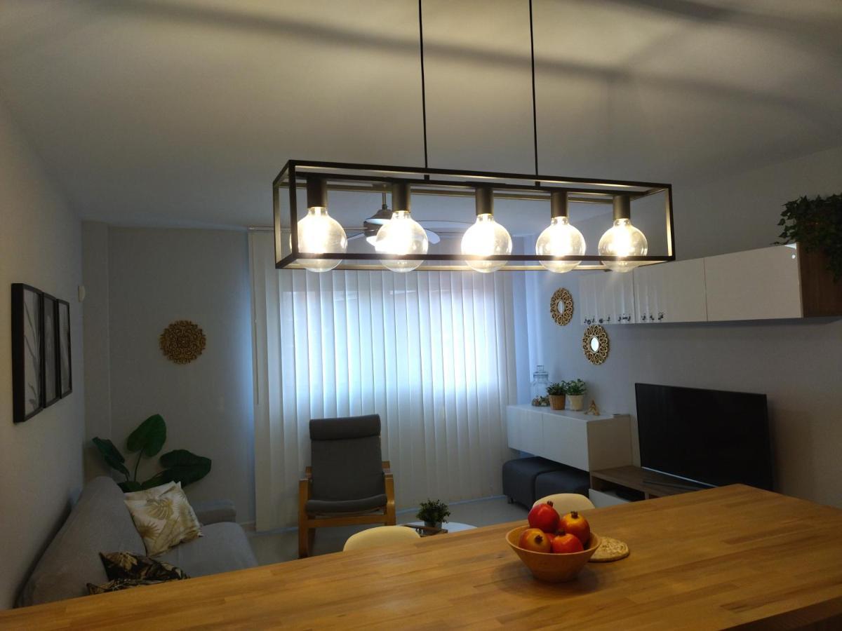 Carme Apartment Hospitalet De L'Infant Exterior foto
